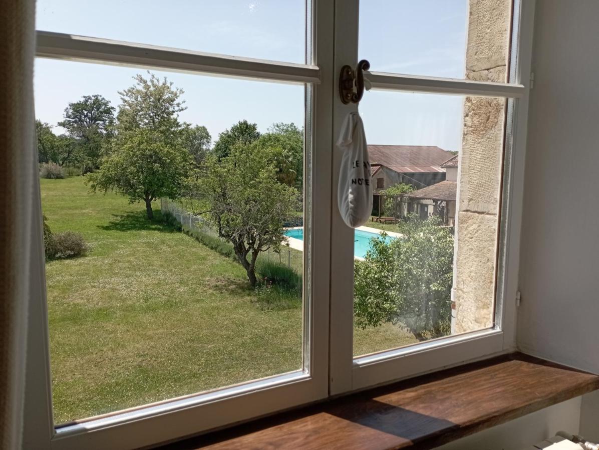 Château Latour Fours (Nievre) Exterior foto