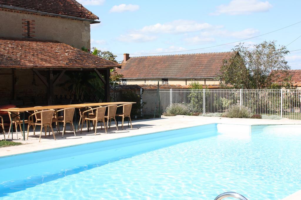 Château Latour Fours (Nievre) Exterior foto